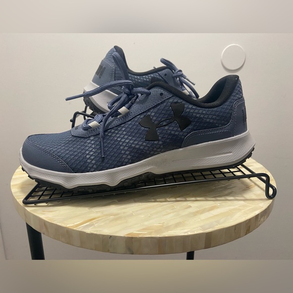 NWOT - Under Armour Toccoa Road-Running Shoes - Picture 1 of 4
